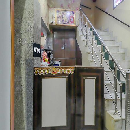 Oyo Flagship 81569 The Red Rose Inn New Delhi Exterior foto