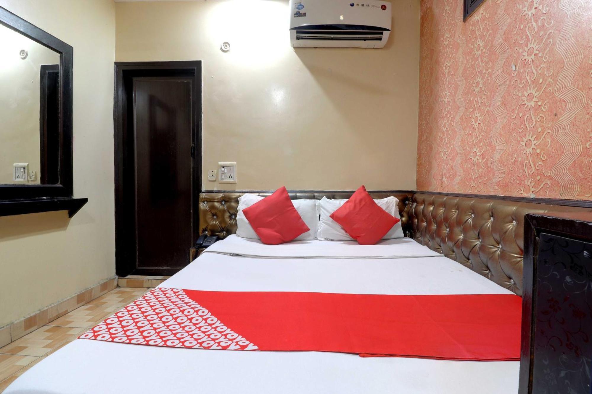 Oyo Flagship 81569 The Red Rose Inn New Delhi Exterior foto